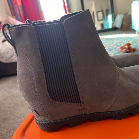 Sorel Joan of Arctic Wedge Lou Chelsea boots‼️ - Picture 8 of 8